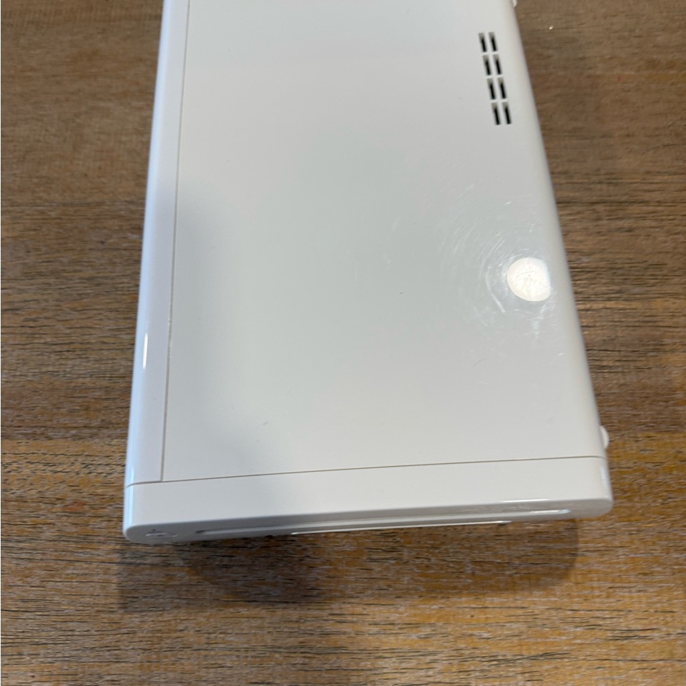 Nintendo Wii U Console Bundle - White and Gray - Picture 10 of 12